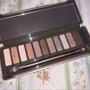 Urban Decay Naked 2 Eyeshadow Palette